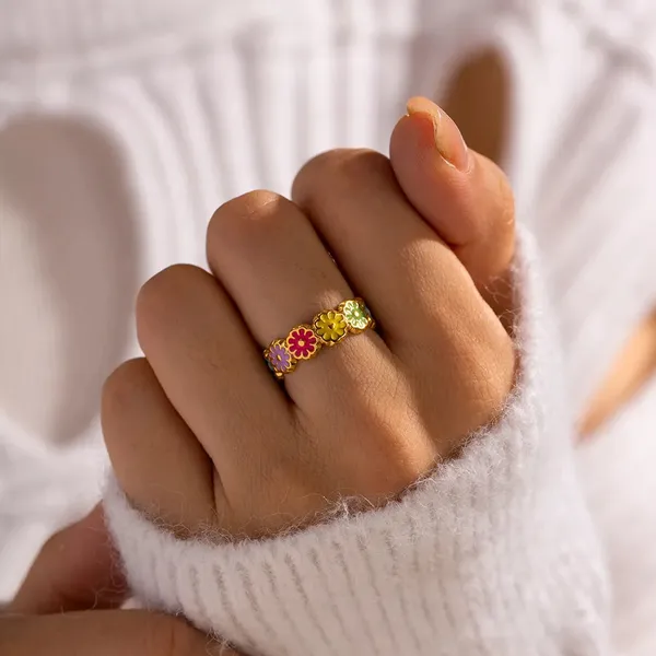 Gold_Flower_Rings_For_Women